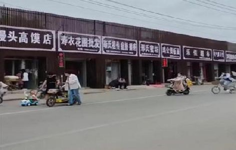 泸定政府规划的统一招牌样式有哪些？